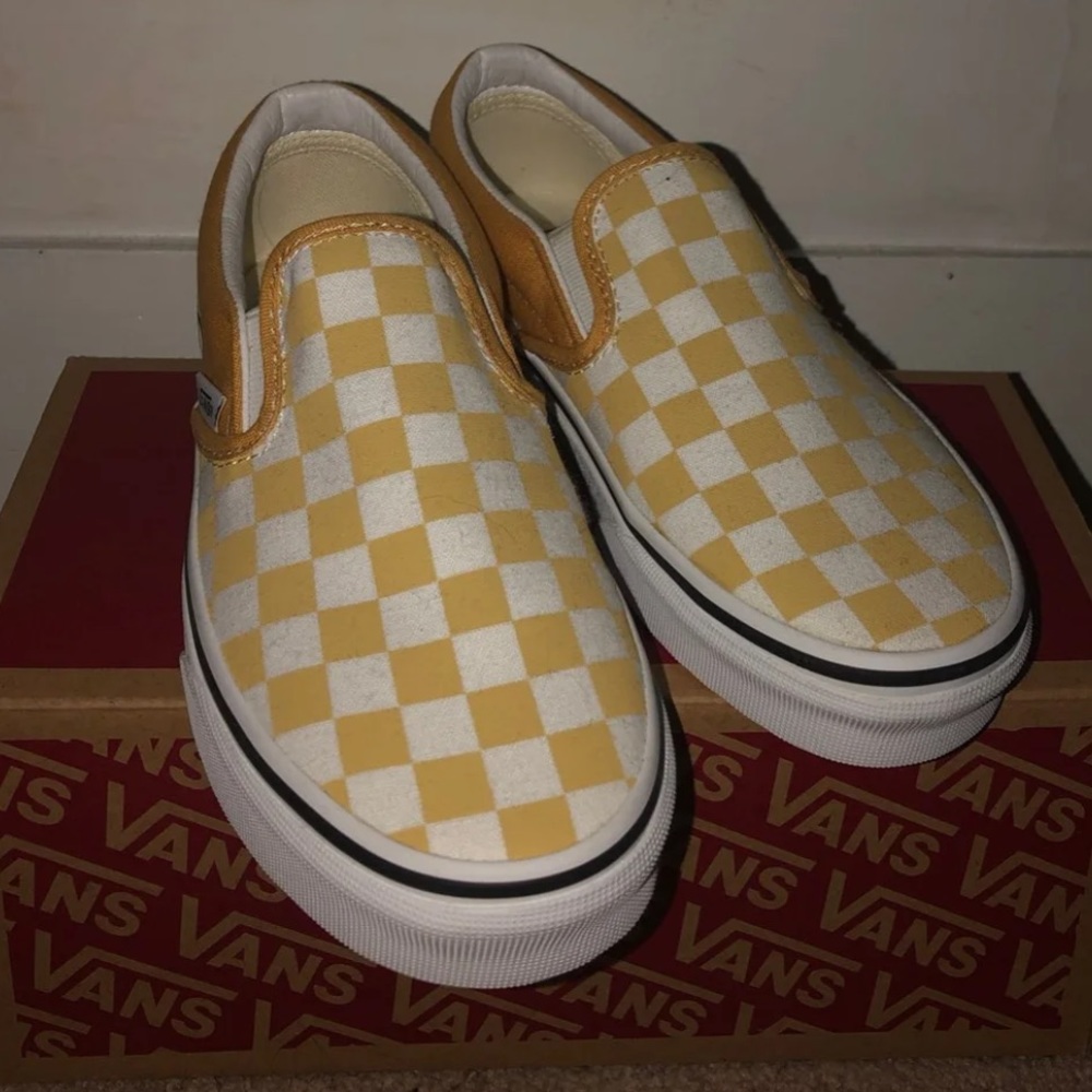 NEW checkered yellow vans